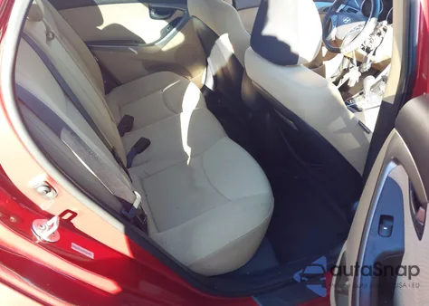 2013 Hyundai Elantra Gls z USA, uszkodzony, nr VIN KMHDH4AE0DU667334